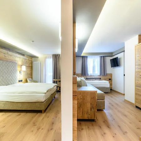 Crozzon Hotel 4*